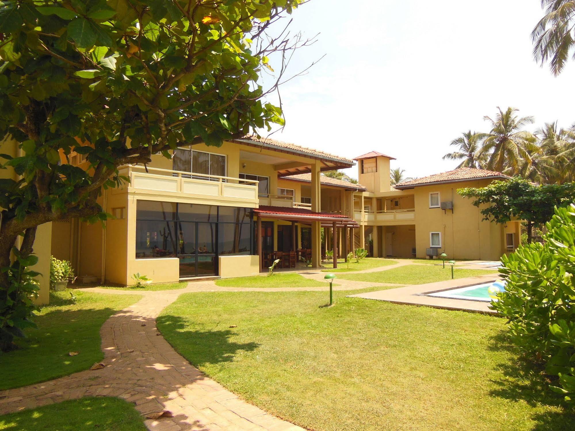 Sanmali Beach Hotel Marawila Exterior foto